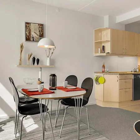 Bad, Lejl, 68 Apartamento